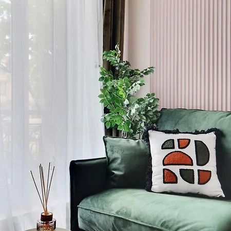 Entire Near The Eiffel Tower Apartment Paris