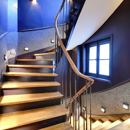 Entire Near The Eiffel Tower Apartment Paris